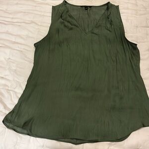Banana Republic sleeveless v-neck tank, size L, olive green